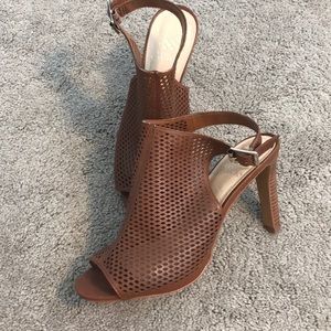 Vince Camuto heel